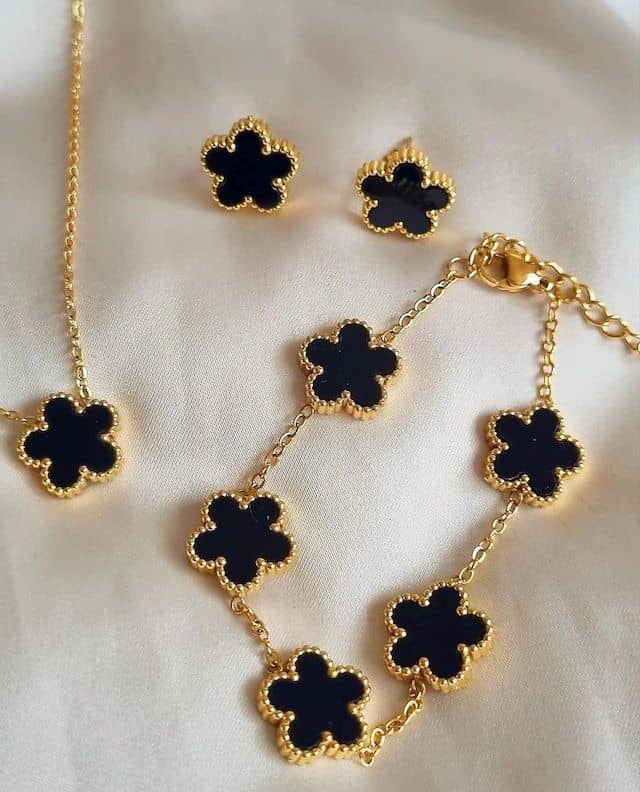 Ensemble de colliers
